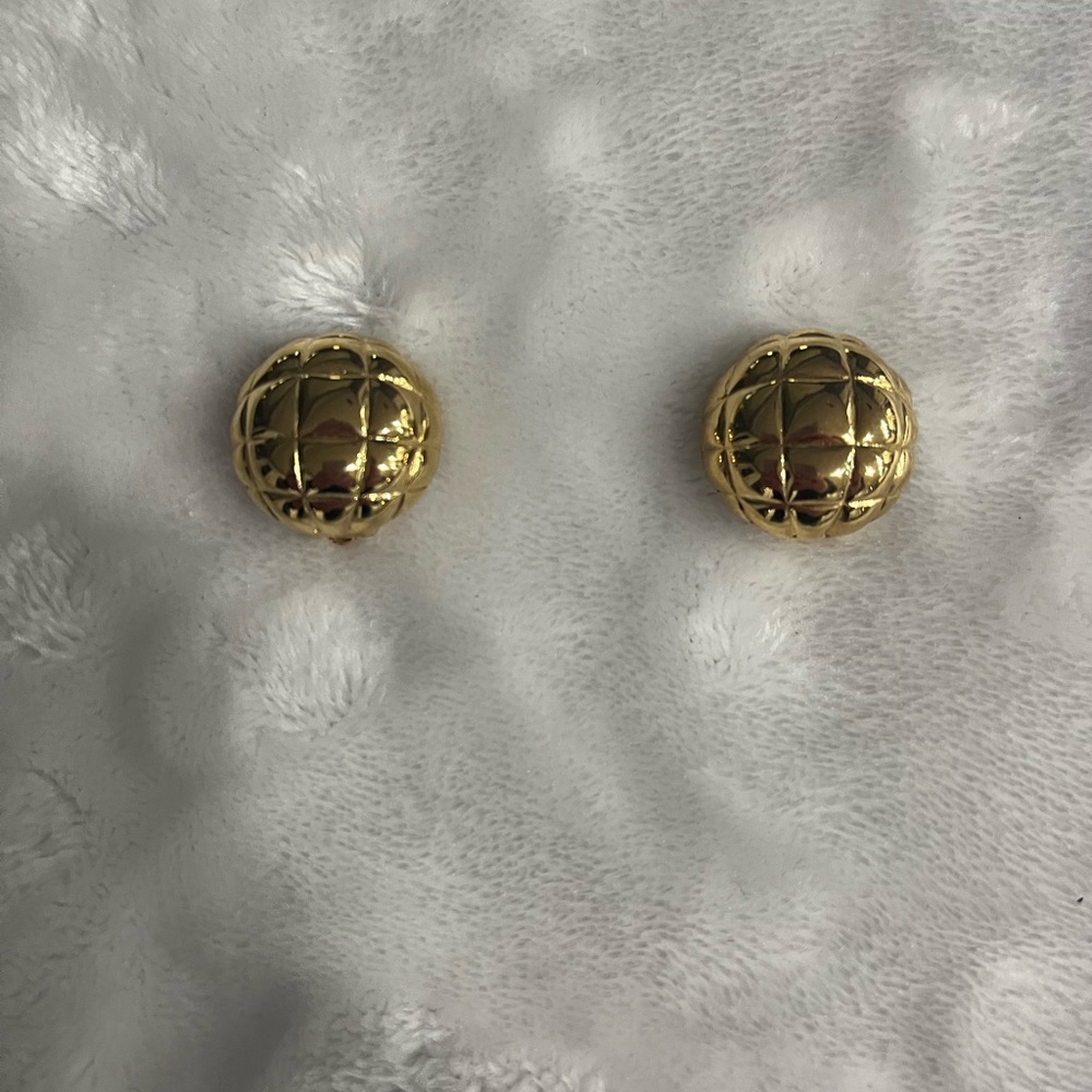 Erwin Pearl Vintage Gold Stud  Clip on Earrings